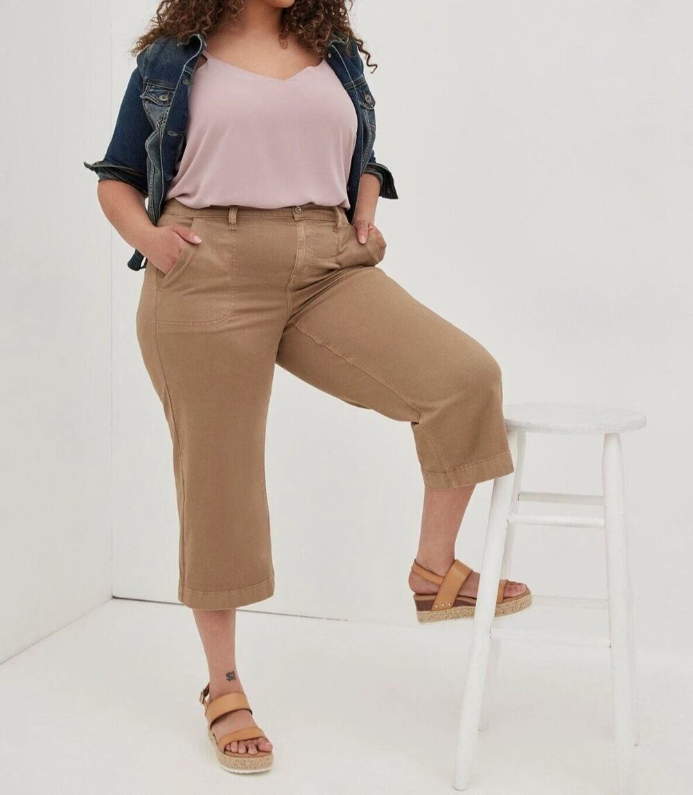 Torrid Crop Pants 18 Twill Stretch Wide Leg Tan Khaki
